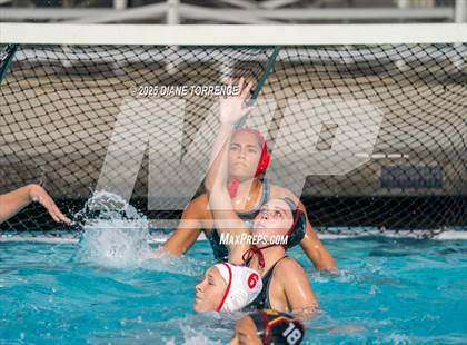 Thumbnail 2 in Woodrow Wilson vs San Clemente (Bill Barnett Holiday Cup) photogallery.