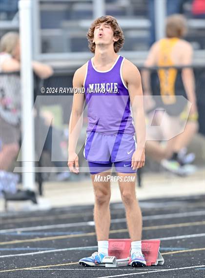 Thumbnail 3 in IHSAA Delta Sectionals (400 Meter)  photogallery.