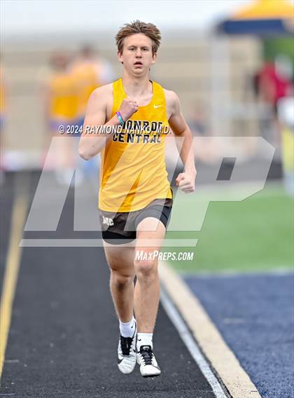 Thumbnail 2 in IHSAA Delta Sectionals (400 Meter)  photogallery.