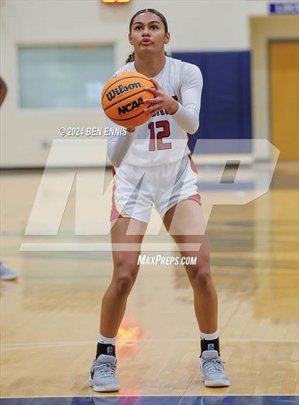 Thumbnail 2 in Hebron Christian vs. Stockbridge (MLK Day Classic) photogallery.