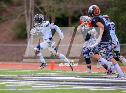 Thumbnail 1 in JPS Senior Football Classic (ALL-STARS) photogallery.