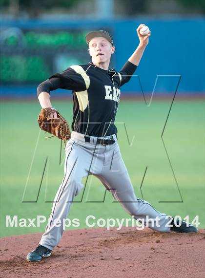 Thumbnail 1 in Dallas Jesuit vs. Plano East photogallery.