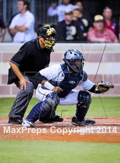 Thumbnail 2 in Dallas Jesuit vs. Plano East photogallery.
