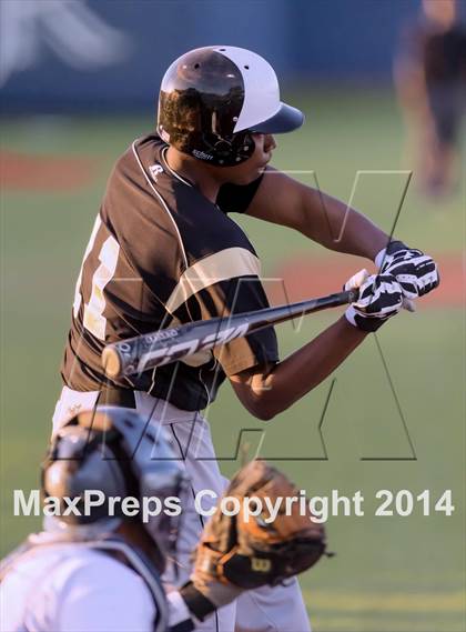 Thumbnail 1 in Dallas Jesuit vs. Plano East photogallery.