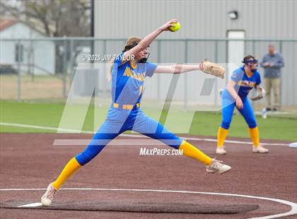 Thumbnail 1 in Huckabay @ Graford photogallery.