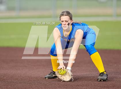 Thumbnail 2 in Huckabay @ Graford photogallery.