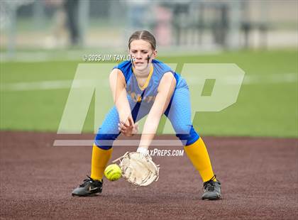 Thumbnail 2 in Huckabay @ Graford photogallery.