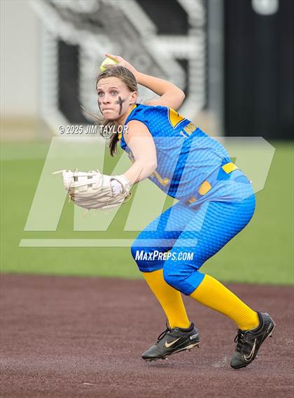 Thumbnail 2 in Huckabay @ Graford photogallery.