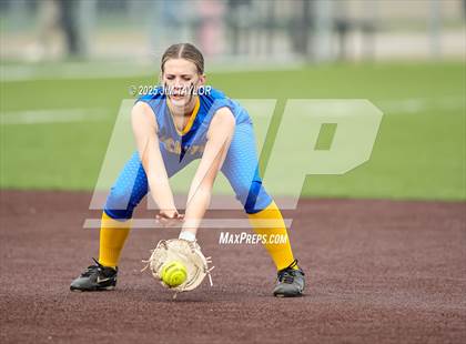 Thumbnail 3 in Huckabay @ Graford photogallery.