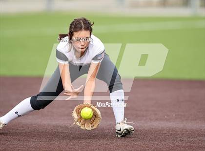Thumbnail 3 in Huckabay @ Graford photogallery.