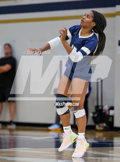 Thumbnail 1 in St. George's @ Arlington photogallery.