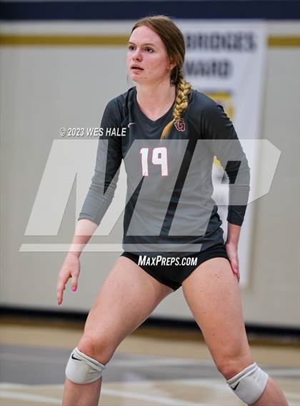 Thumbnail 3 in St. George's @ Arlington photogallery.