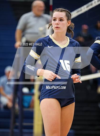 Thumbnail 1 in St. George's @ Arlington photogallery.