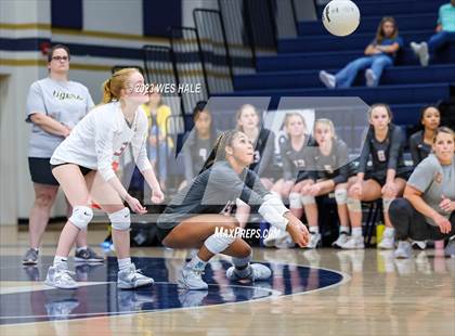 Thumbnail 1 in St. George's @ Arlington photogallery.