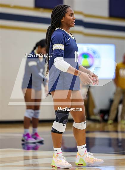 Thumbnail 2 in St. George's @ Arlington photogallery.