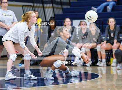 Thumbnail 3 in St. George's @ Arlington photogallery.