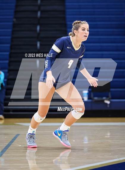 Thumbnail 1 in St. George's @ Arlington photogallery.