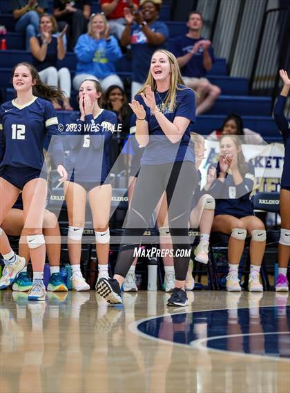 Thumbnail 3 in St. George's @ Arlington photogallery.