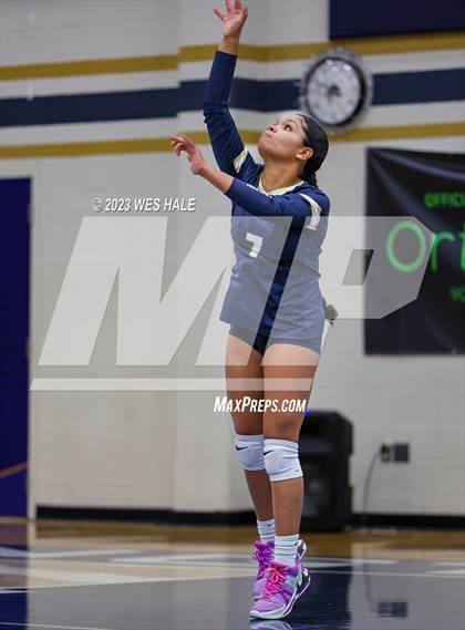 Thumbnail 2 in St. George's @ Arlington photogallery.