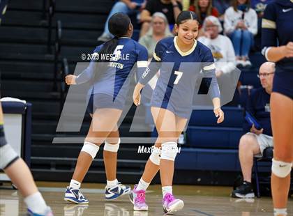 Thumbnail 2 in St. George's @ Arlington photogallery.