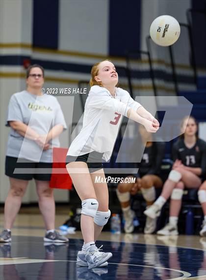 Thumbnail 2 in St. George's @ Arlington photogallery.