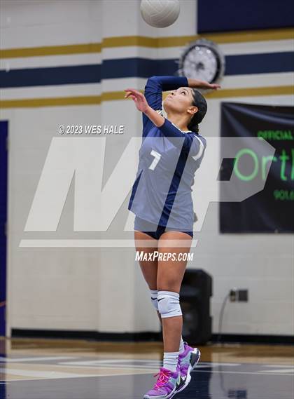 Thumbnail 1 in St. George's @ Arlington photogallery.