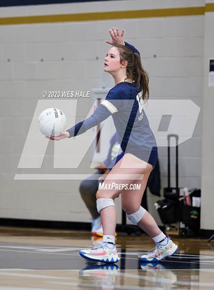 Thumbnail 1 in St. George's @ Arlington photogallery.