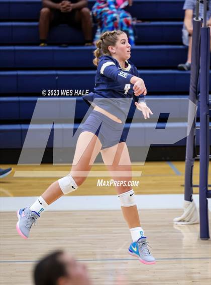 Thumbnail 1 in St. George's @ Arlington photogallery.