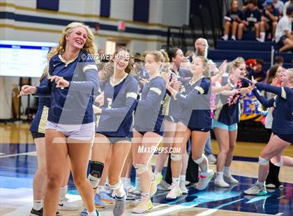 Thumbnail 1 in St. George's @ Arlington photogallery.