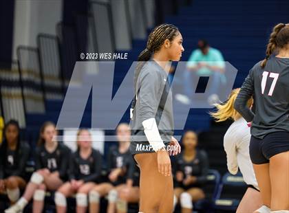 Thumbnail 2 in St. George's @ Arlington photogallery.