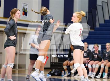 Thumbnail 3 in St. George's @ Arlington photogallery.