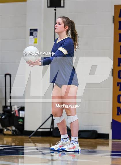 Thumbnail 2 in St. George's @ Arlington photogallery.