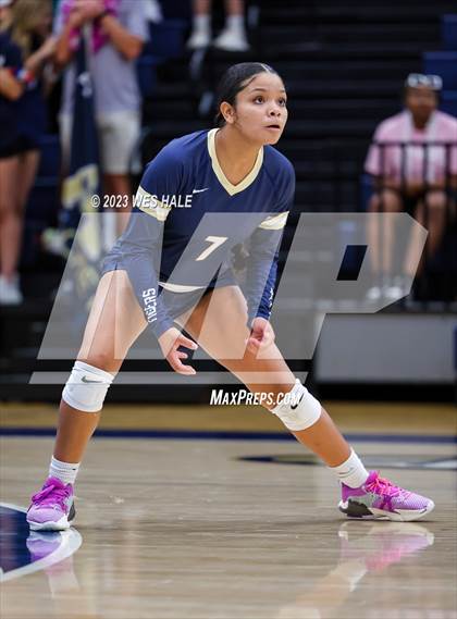 Thumbnail 3 in St. George's @ Arlington photogallery.