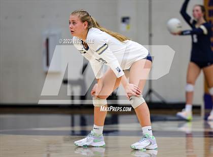 Thumbnail 1 in St. George's @ Arlington photogallery.