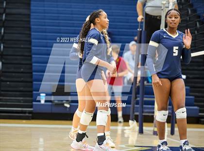 Thumbnail 1 in St. George's @ Arlington photogallery.