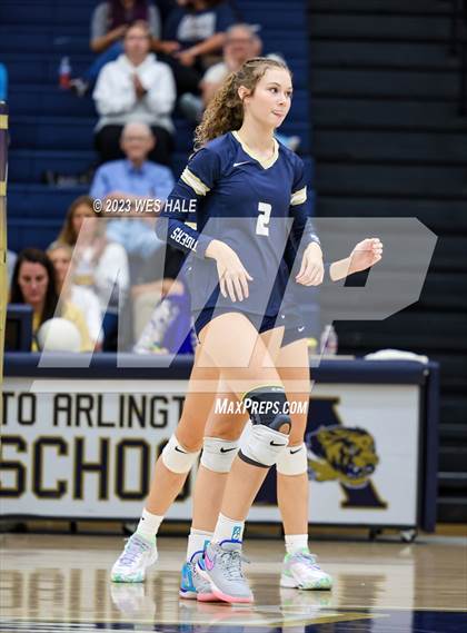 Thumbnail 3 in St. George's @ Arlington photogallery.