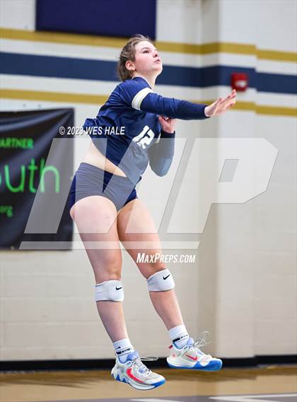 Thumbnail 3 in St. George's @ Arlington photogallery.