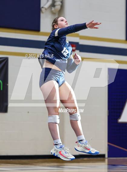 Thumbnail 1 in St. George's @ Arlington photogallery.