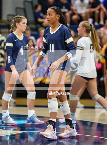 Thumbnail 1 in St. George's @ Arlington photogallery.