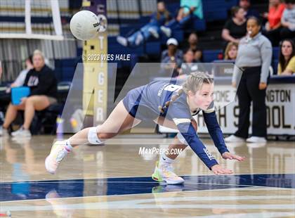 Thumbnail 2 in St. George's @ Arlington photogallery.