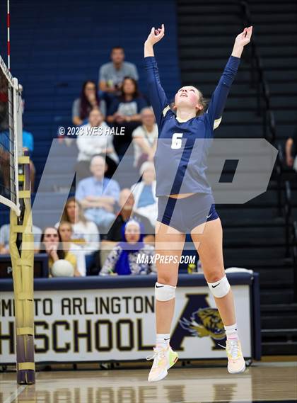 Thumbnail 2 in St. George's @ Arlington photogallery.