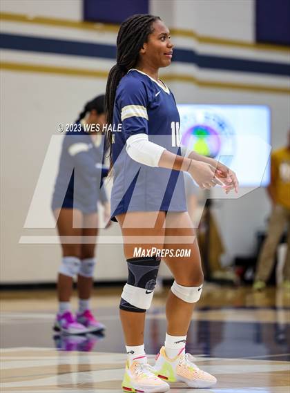 Thumbnail 1 in St. George's @ Arlington photogallery.