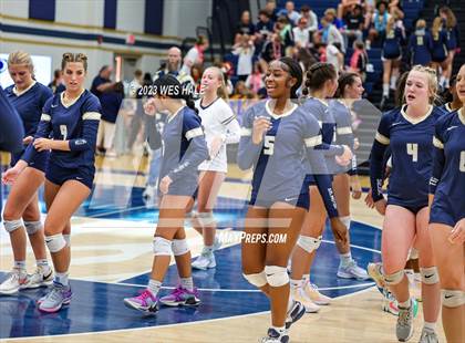 Thumbnail 1 in St. George's @ Arlington photogallery.