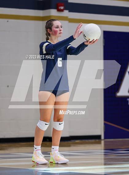 Thumbnail 1 in St. George's @ Arlington photogallery.