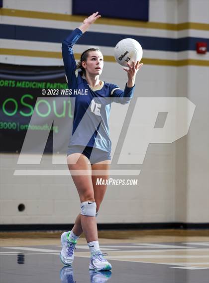 Thumbnail 3 in St. George's @ Arlington photogallery.