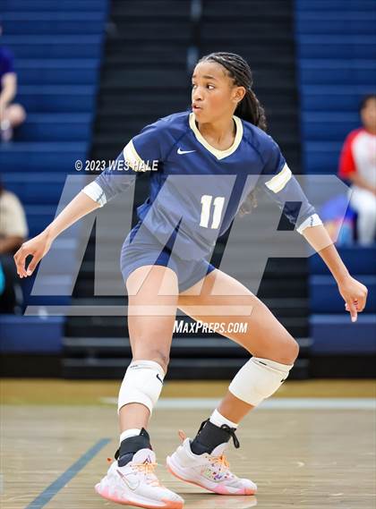 Thumbnail 2 in St. George's @ Arlington photogallery.