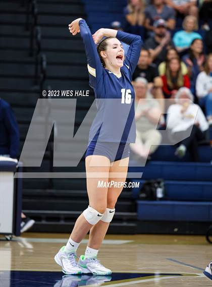 Thumbnail 3 in St. George's @ Arlington photogallery.