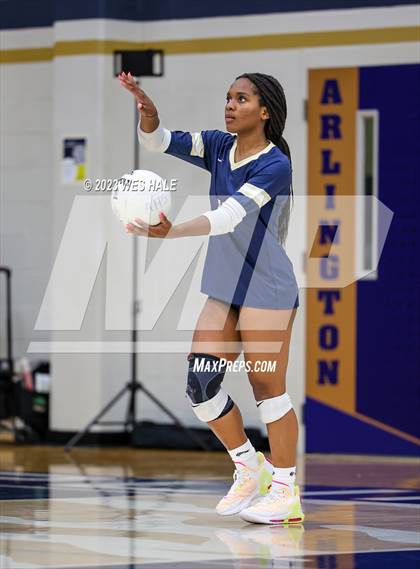 Thumbnail 2 in St. George's @ Arlington photogallery.