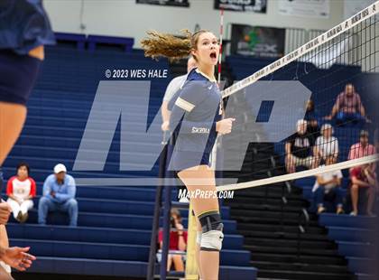 Thumbnail 3 in St. George's @ Arlington photogallery.