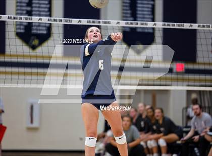 Thumbnail 1 in St. George's @ Arlington photogallery.